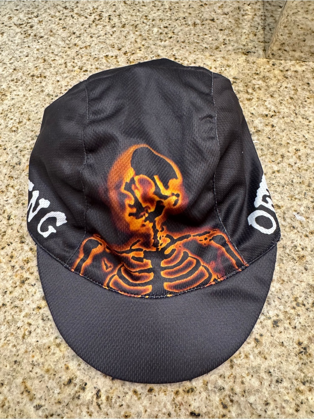 Smash OFF Spring cap black style hat
Great for Punk concerts